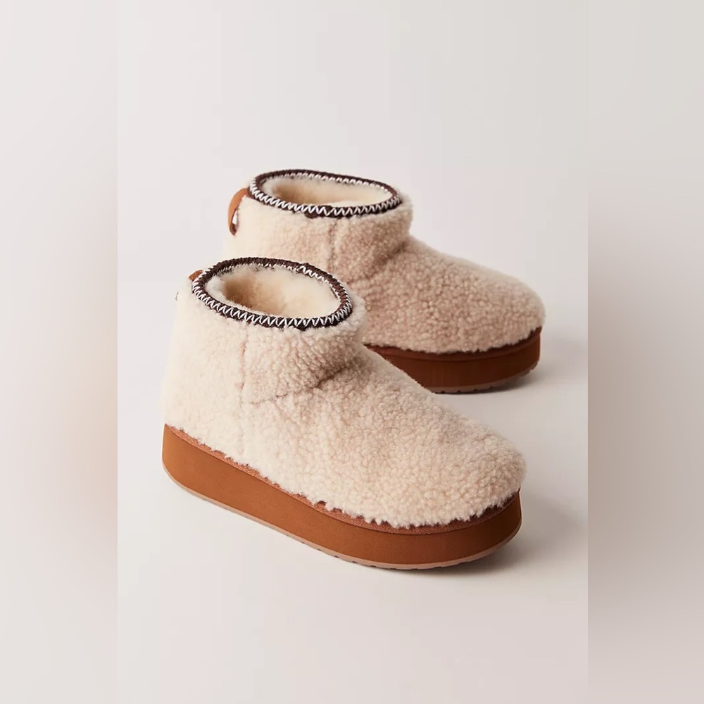 New Free People x EMU Australia Teddy Stinger Micro Platform Boots Sherpa Shoes